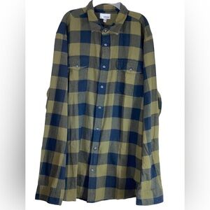 Sonoma men’s 2XLT plaid flannel shirt. GUC never worn. C2556